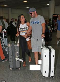 Marnie Simpson feet photo thumbnail