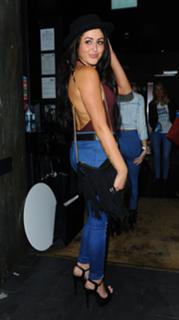 Marnie Simpson feet photo thumbnail
