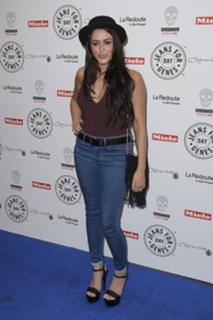 Marnie Simpson feet photo thumbnail