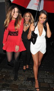 Marnie Simpson feet photo thumbnail