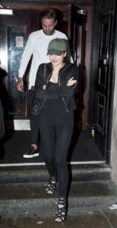 Marnie Simpson feet photo thumbnail