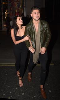 Marnie Simpson feet photo thumbnail