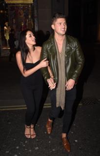 Marnie Simpson feet photo thumbnail