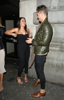 Marnie Simpson feet photo thumbnail