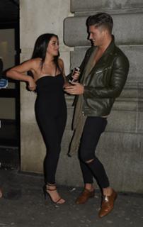 Marnie Simpson feet photo thumbnail