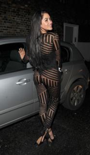 Marnie Simpson feet photo thumbnail