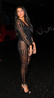 Marnie Simpson feet photo thumbnail