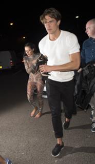 Marnie Simpson feet photo thumbnail