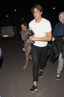 Marnie Simpson feet photo thumbnail