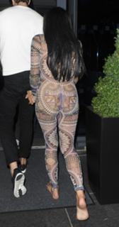 Marnie Simpson feet photo thumbnail