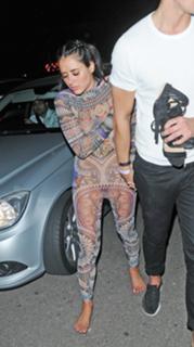 Marnie Simpson feet photo thumbnail