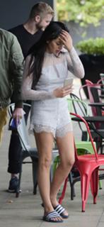 Marnie Simpson feet photo thumbnail