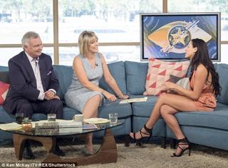 Marnie Simpson feet photo thumbnail