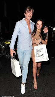 Marnie Simpson feet photo thumbnail