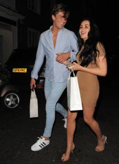 Marnie Simpson feet photo thumbnail