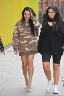 Marnie Simpson feet photo thumbnail