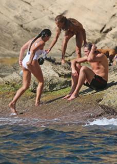 Marnie Simpson feet photo thumbnail