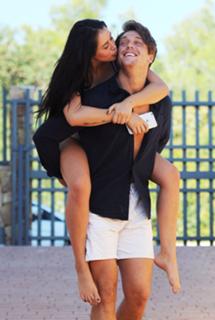 Marnie Simpson feet photo thumbnail