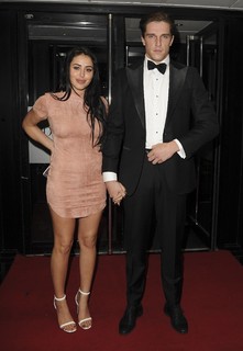 Marnie Simpson feet photo thumbnail