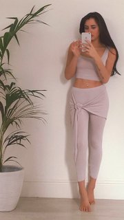 Marnie Simpson feet photo thumbnail