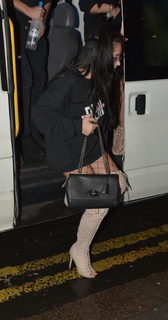 Marnie Simpson feet photo thumbnail