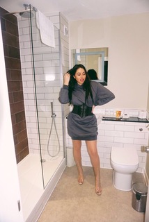 Marnie Simpson feet photo thumbnail