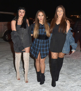 Marnie Simpson feet photo thumbnail