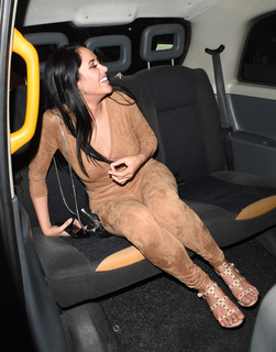Marnie Simpson feet photo thumbnail