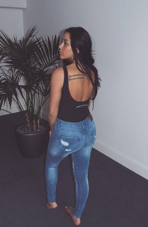 Marnie Simpson feet photo thumbnail