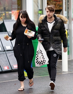 Marnie Simpson feet photo thumbnail