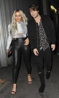 Marnie Simpson feet photo thumbnail