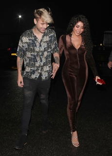 Marnie Simpson feet photo thumbnail