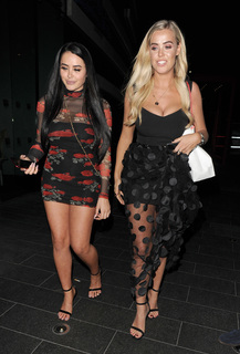 Marnie Simpson feet photo thumbnail