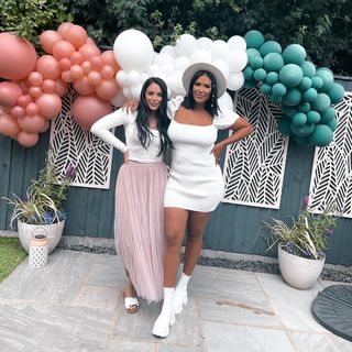 Marnie Simpson feet photo thumbnail