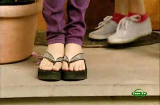 Marny Kennedy feet photo 8