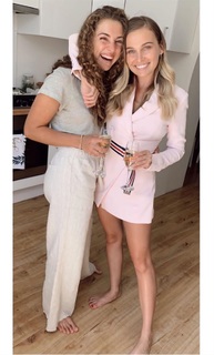 Marny Kennedy feet photo 9