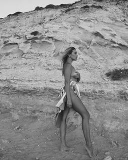 Marny Kennedy feet photo 4