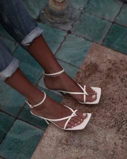 Marta Carriedo feet photo 5