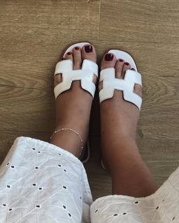 Marta Carriedo feet photo 11