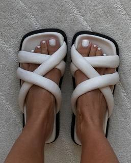 Marta Carriedo feet photo 5