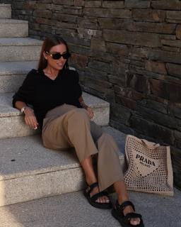 Marta Carriedo feet photo 3