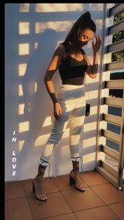 Marta Díaz feet photo thumbnail