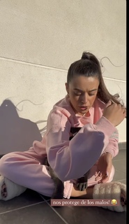 Marta Díaz feet photo thumbnail