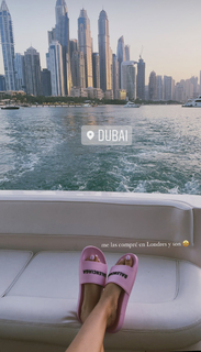 Marta Díaz feet photo thumbnail