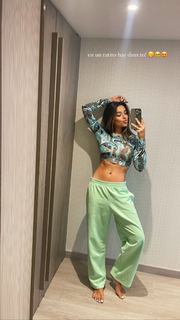 Marta Díaz feet photo thumbnail