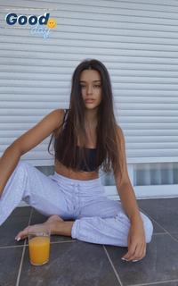 Marta Díaz feet photo thumbnail