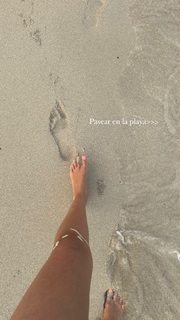 Marta Díaz feet photo thumbnail