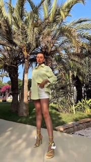 Marta Díaz feet photo thumbnail