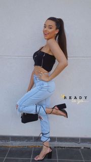 Marta Díaz feet photo thumbnail