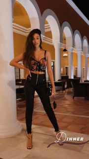 Marta Díaz feet photo thumbnail